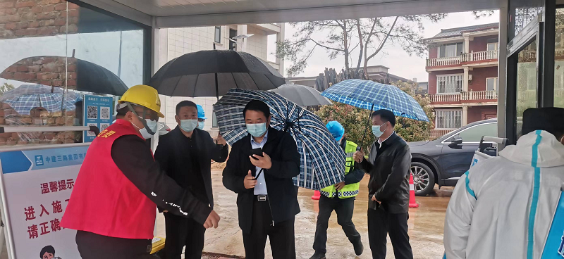 集團(tuán)公司黨委委員、副總經(jīng)理羅輝赴西二環(huán)高速項(xiàng)目檢查疫情防控及項(xiàng)目推進(jìn)工作